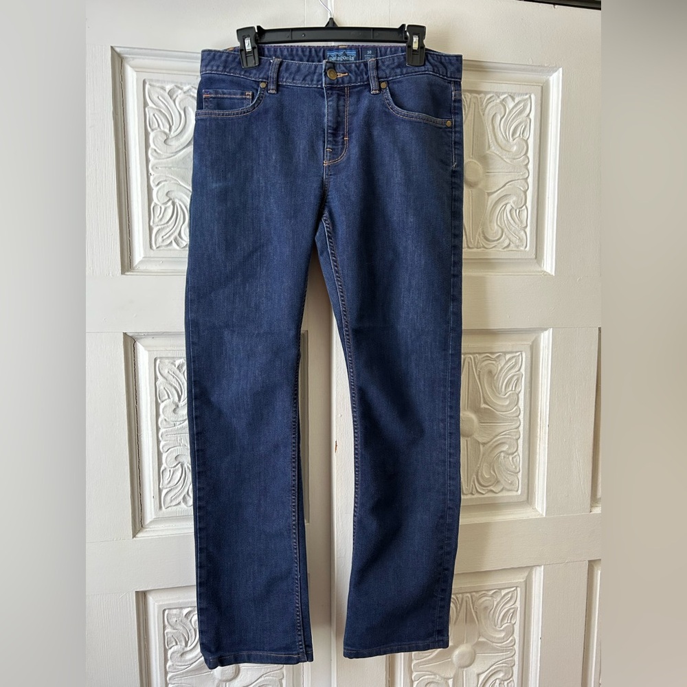 Patagonia Straight Regular Blue Jeans - Women’s size 30